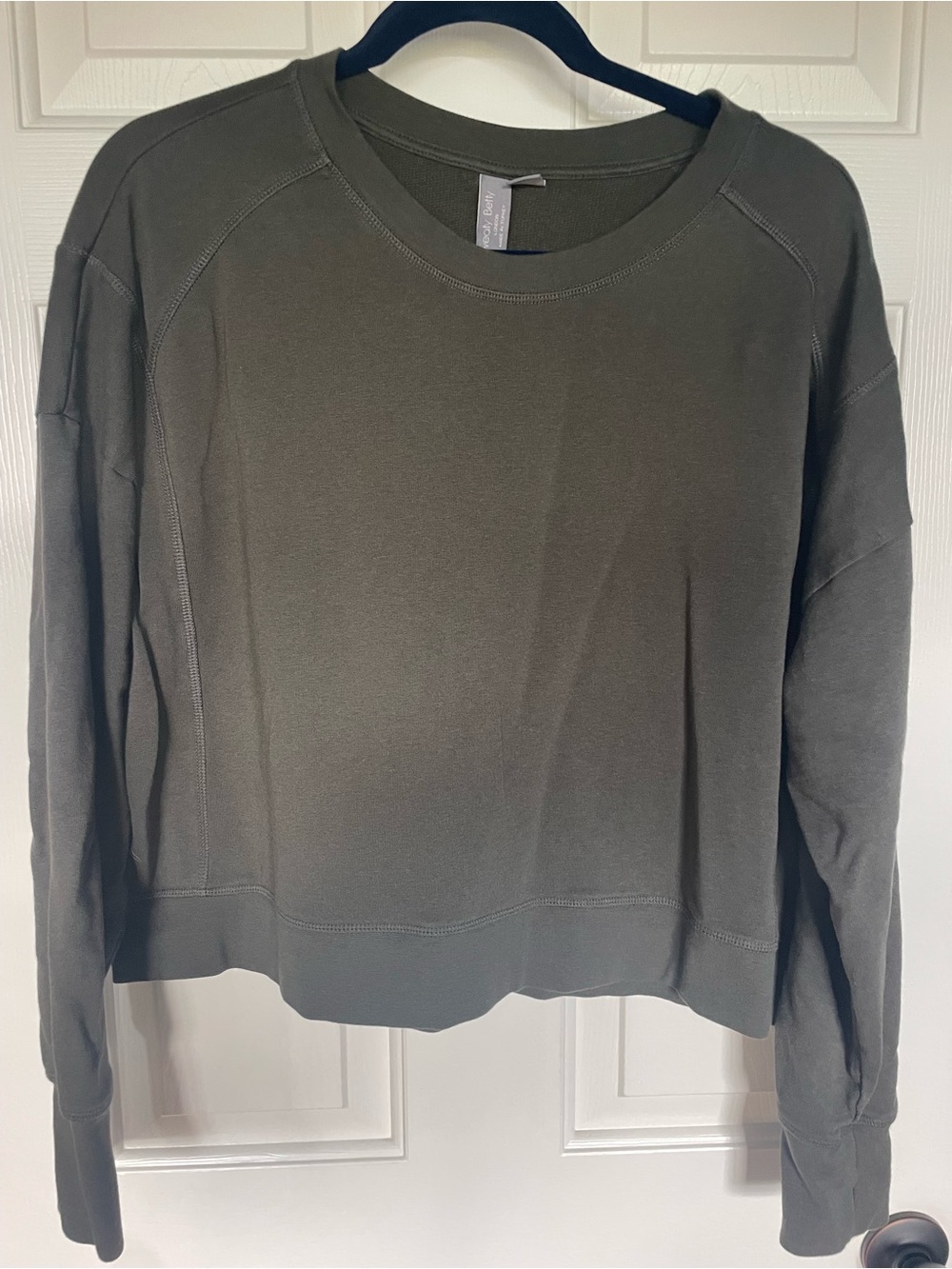 Sweaty Betty Women’s After class longline crew neck with side slit sweatshirt.